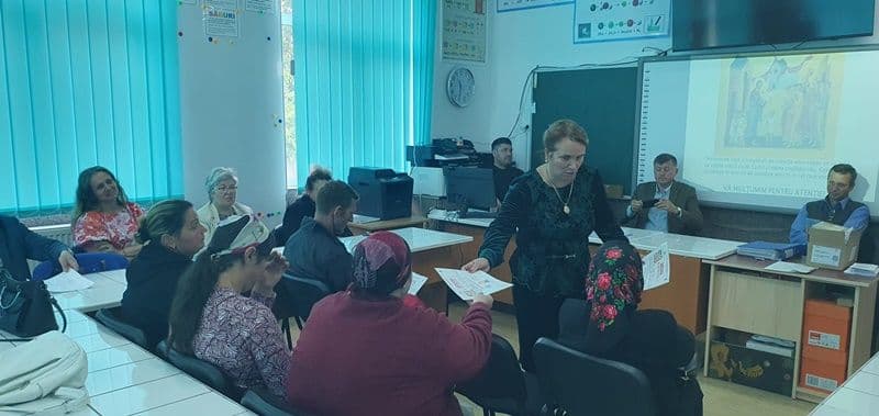 Simpozion județean „Integrarea elevilor cu cerințe speciale în comunitatea școlară” la Școala Gimnazială Dumbrăvița - FOTO