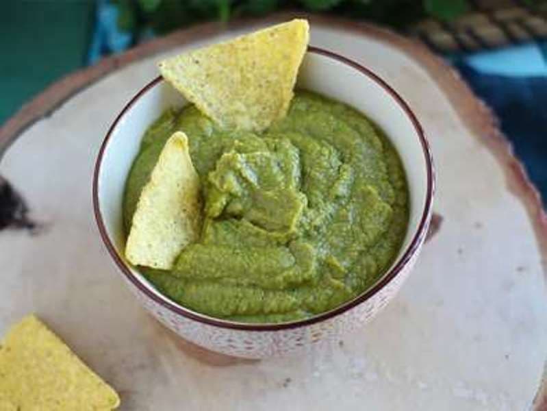 Guacamole de mazăre și lămâie verde