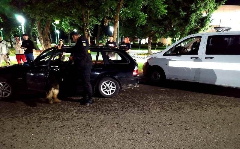 Beți la volan, fără permis sau prea grăbiți. Unii șoferi s-au ales cu amenzi, alții fără acte