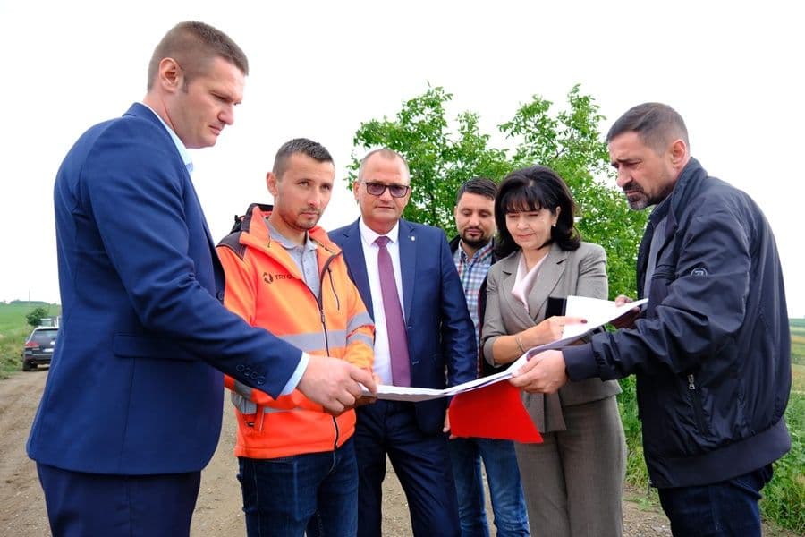Lucrări demarate pentru modernizarea drumului județean Viișoara – Viișoara Mică – Coțușca - FOTO