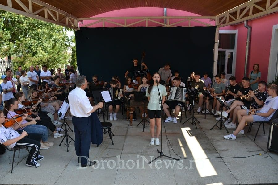 Repetițiile pentru Festivalul Internațional „Mugurelul” 2023 sunt în plină desfășurare - FOTO