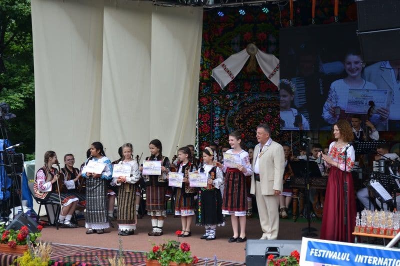 Festivalul Internaţional „Mugurelul” 2023: Vezi laureații din prima zi de concurs! - FOTO
