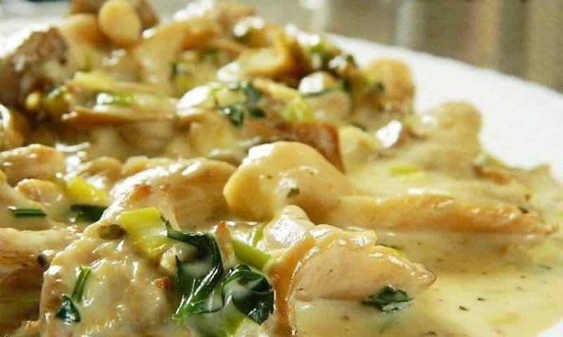 Pleurotus cu sos de vin alb