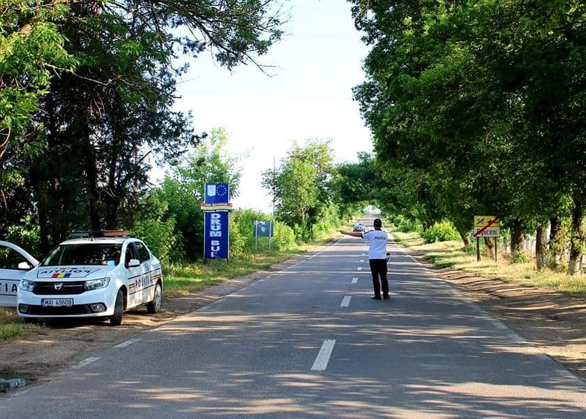 A fost oprit pentru un bec defect și s-a ales cu dosar penal