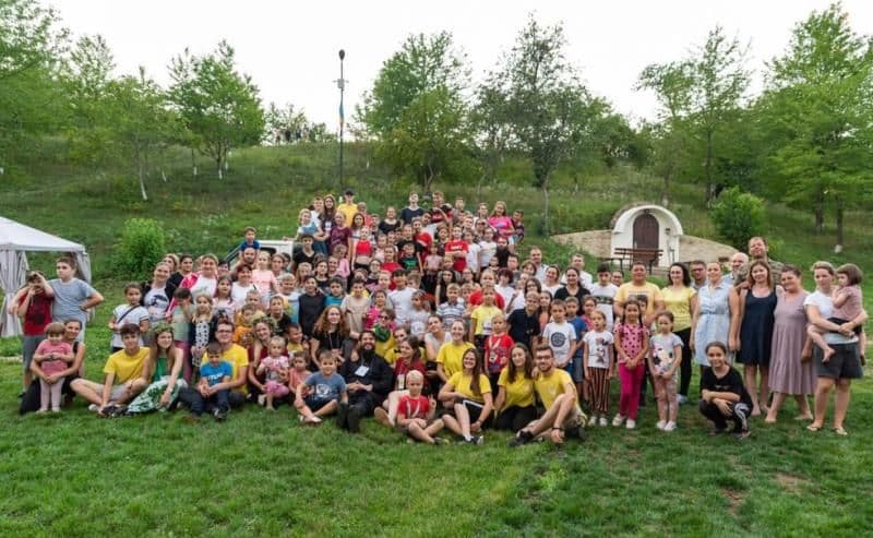 Invităm cu bucurie copiii creștini din Dorohoi în „Tabăra din Pridvorul Bisericii” ediția a II-a