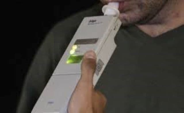 Surpriză a polițiștilor după un control de rutină: Șofer depistat beat pe o stradă din Botoșani