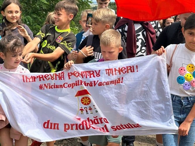 Tabăra din pridvorul satului – prilej de a gusta frumusețea copilăriei curate - FOTO