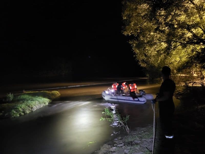 TRAGIC! Elevul unei școli din Dorohoi a ieșit cu prietenii la scăldat, dar totul s-a terminat tragic