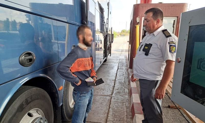 Identitate românească falsă, procurată cu 500 de euro