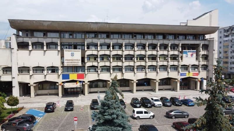 Palatul Administrativ Botoșani, care găzduiește Prefectura și Consiliul Județean, intră în reabilitare