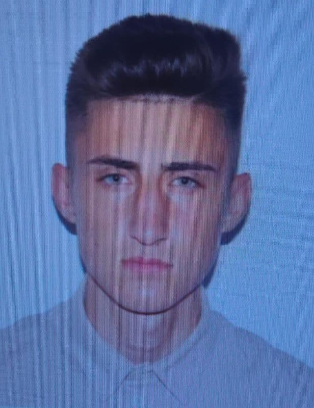 Tânăr de 19 ani căutat de polițiști după ce a plecat de acasă și nu a mai revenit