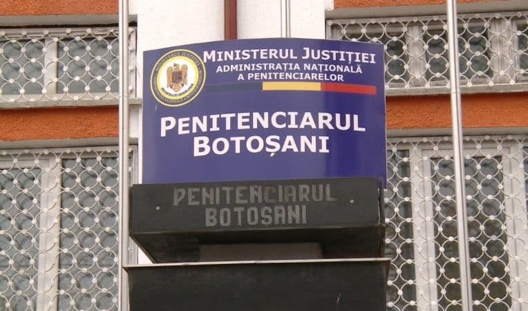 Botoșăneni luați pe sus și duși direct în penitenciar