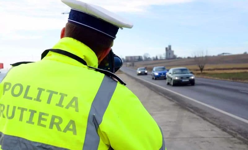 Peste 40 de conducători auto sancționați pentru depășirea limitei legale de viteză
