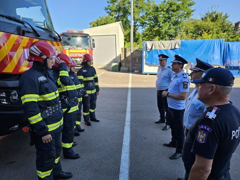 România trimite în Grecia încă 90 de pompieri. Doi dintre ei sunt de la Detașamentul de Pompieri Dorohoi - FOTO