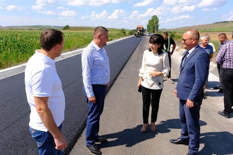 Asfaltările pe Drumul Strategic se apropie de final - FOTO