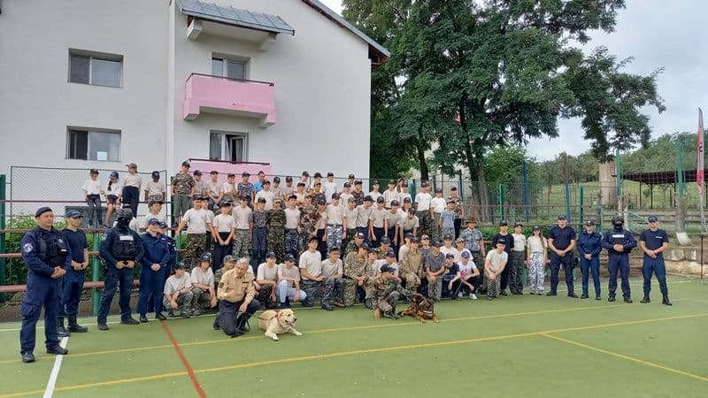 Activități pentru copii desfășurate în Tabăra Militară de Airsoft de la Agafton - FOTO
