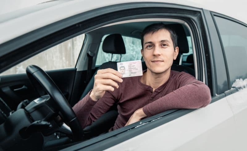 Modificări pe care trebuie să le ştie şoferii români! Noua procedură de preschimbare a permisului de conducere străin cu unul românesc