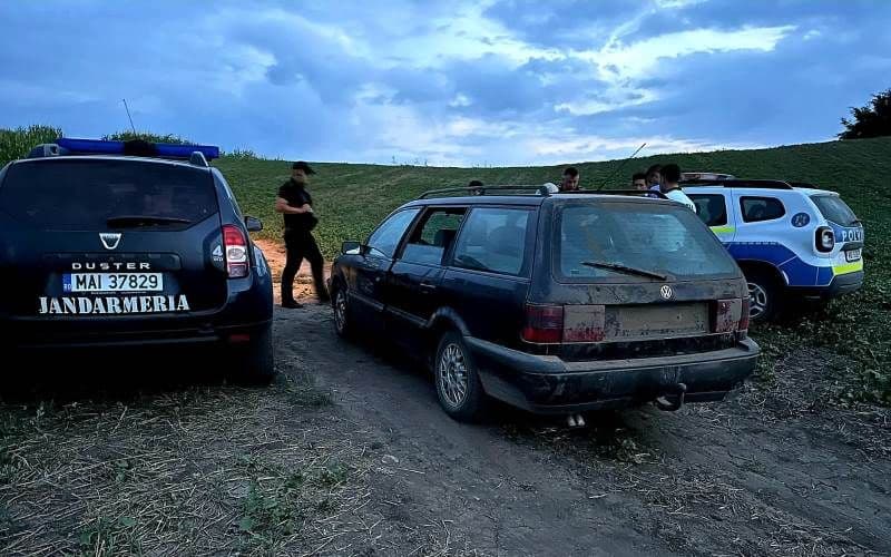 Bărbat depistat în timp ce conducea o mașină radiată. Acesta a încercat să evite controlul forțelor de ordine