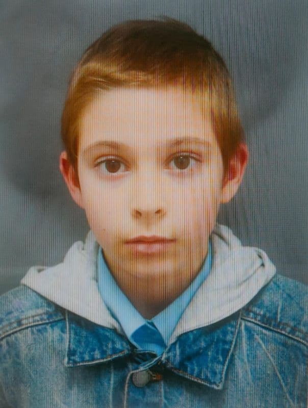 Minor dat dispărut! Apelați 112 sau adresați-vă celei mai apropiate unități de poliție dacă l-ați văzut!
