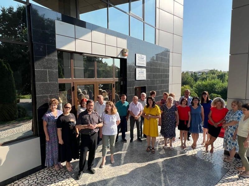 Activitatea din Trezorerii și Fisc a fost blocată și astăzi. Angajații de la Dorohoi s-au alăturat protestului - FOTO