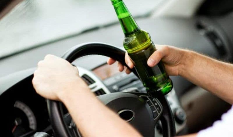 Autoutilitară condusă prin Șendriceni de un șofer aflat sub influența alcoolului