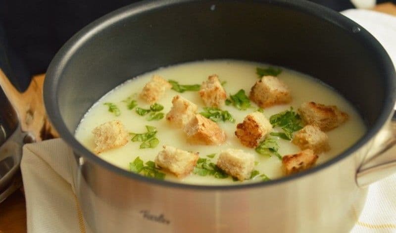 Supă cremă de conopidă