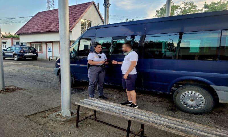 Tânăr de 26 de ani depistat când a încercat să intre în țară cu un permis de conducere neconform