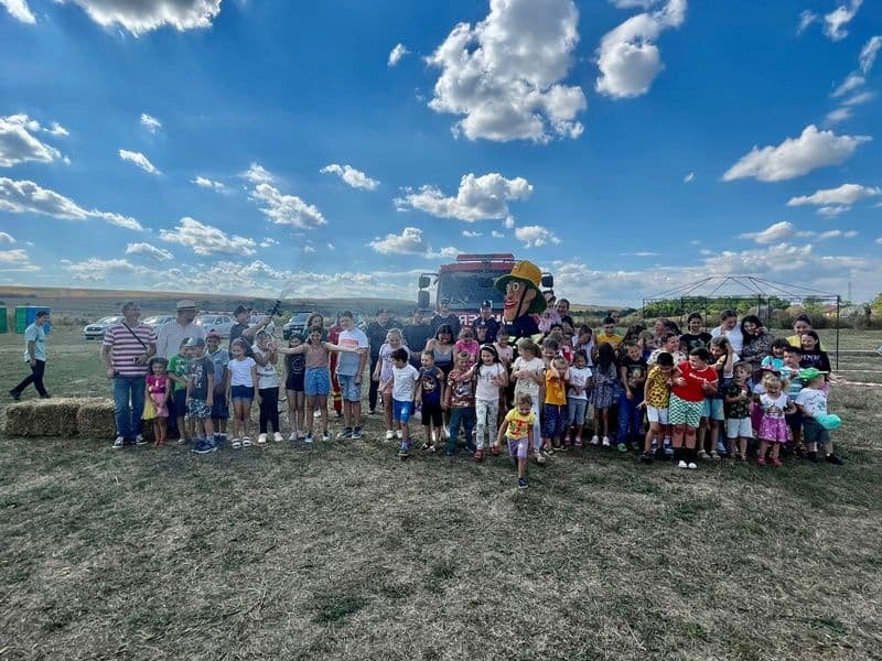 Peste 300 de copii angrenați în acțiunile de informare și educare preventivă ale pompierilor botoșăneni - FOTO