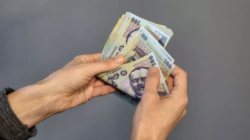 Guvernul acordă o nouă tranșă de ajutoare financiare pentru plata facturilor la încălzire. Vezi cine poate primi 700 de lei!