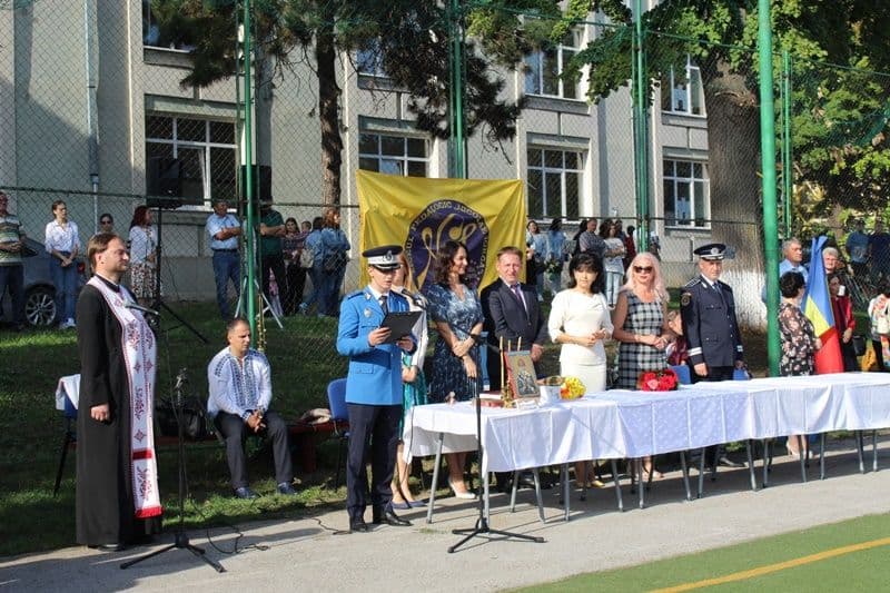 Mesaj de susținere transmis de jandarmii botoșăneni la început de an școlar - FOTO