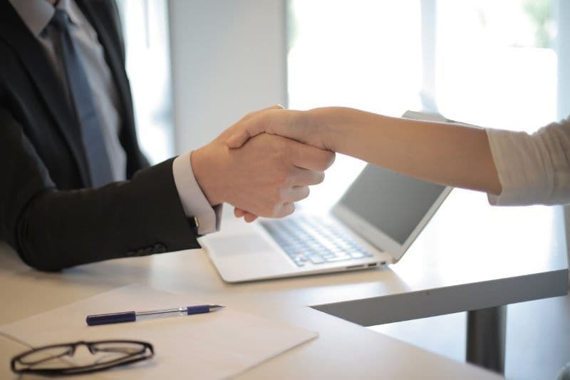 Aproape 600 de locuri de muncă vacante în județ. AJOFM Botoșani a publicat lista joburilor disponibile
