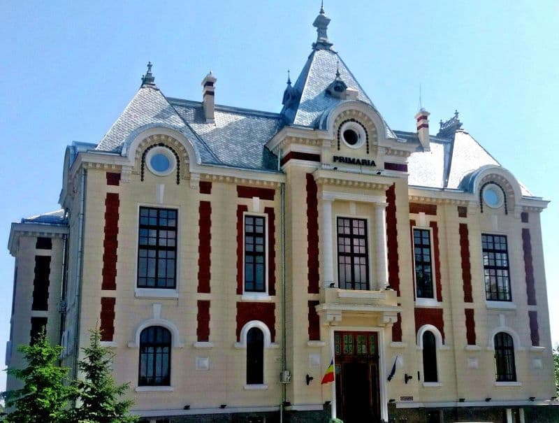 Primăria Dorohoi: Dezbatere publică a regulamentului de funcționare a cimitirelor