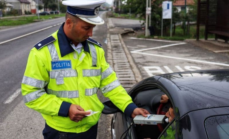 Trei șoferi depistați băuți la volan au rămas fără permis în ultimele 24 de ore
