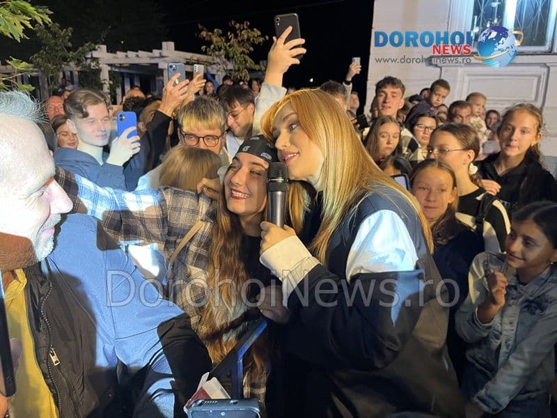 Experiență muzicală sublimă la Dorohoi. Repertoriu de excepție al artistei Feli Donose la Zilele Municipiului Dorohoi 2023
