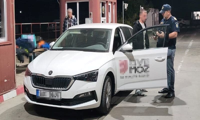 Autoturism declarat furat în Cehia oprit la Stânca din drumul ilegal spre Republica Moldova