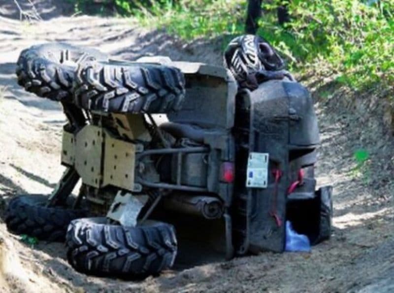 Accident produs de o șoferiță din Hudești în stare de ebrietate și fără permis