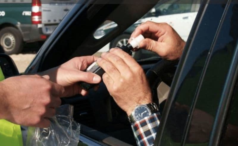 Botoșănean reținut de polițiști pentru că a condus beat și fără permis de conducere