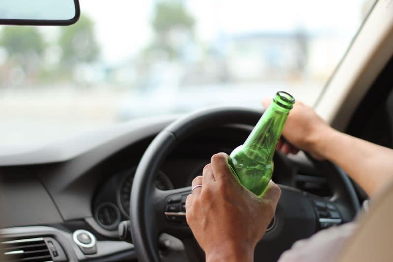 Șofer din Darabani cercetat de poliție pentru conducere sub influența alcoolului. Vezi cu ce alcoolemie l-au prins!