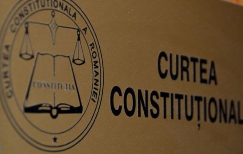 Curtea Constituțională a declarat neconstituțională Legea care interzice cumulul pensie-salariu