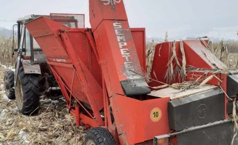 Și-a prins mâna într-un utilaj agricol! Un bărbat a ajuns la spital în stare gravă