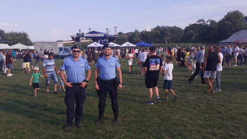 Jandarmii vor asigura ordinea și siguranța la meciurile de fotbal, manifestările religioase și cultural artistice din județ