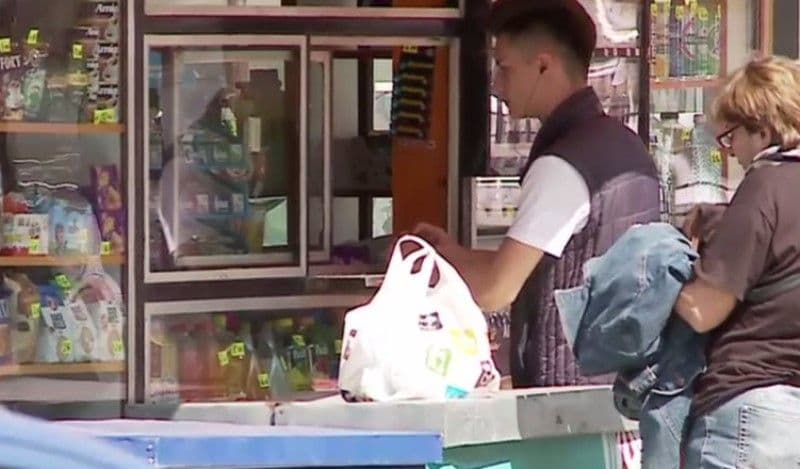 Senatul a adoptat un nou proiect. Tinerii vor putea cumpăra țigări și alcool doar cu buletinul