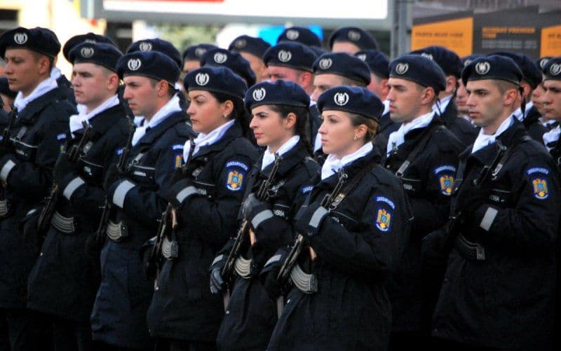 Ai 700 de șanse la dispoziție să devii jandarm! Vino în echipa noastră!