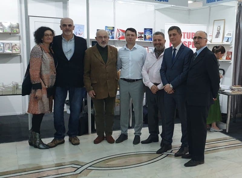 Dorohoienii și cărțile. Editura dorohoiană Prospexi a fost prezentă la Salonul de carte POLEMOS de la Cercul Militar Naţional