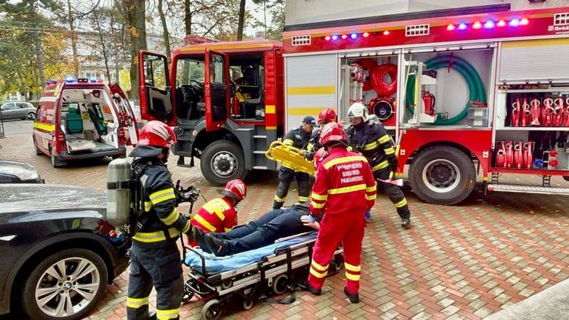 Exercițiu de evacuare la Seminarul Teologic Liceal Ortodox „Sfântul Ioan Iacob” Dorohoi