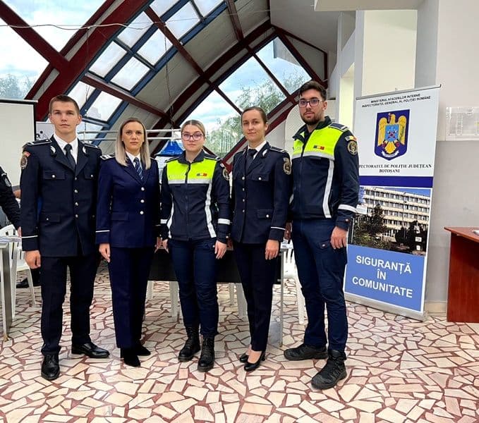 Profesia de polițist, prezentată botoșănenilor - FOTO