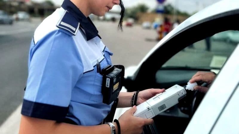 Șofer din Brașov, în stare de ebrietate, dat în urmărire de polițiștii din Darabani pentru că nu a oprit la semnalul acestora