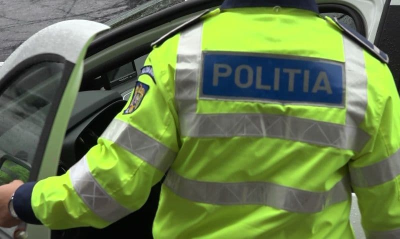 Sancțiune de 1.000 de lei și suspendarea dreptului de a folosi autovehiculul pentru „piraterie”