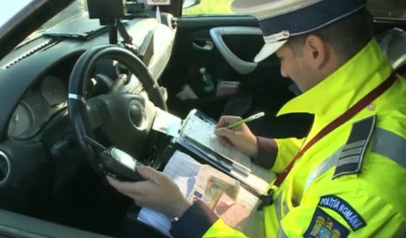Peste 180 de amenzi și 14 permise de conducere reținute în ultimele 24 de ore de polițiștii botoșăneni