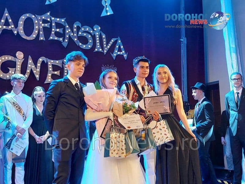 Liceul „Regina Maria” Dorohoi și-a ales Miss și Mister Boboc 2023 - FOTO
